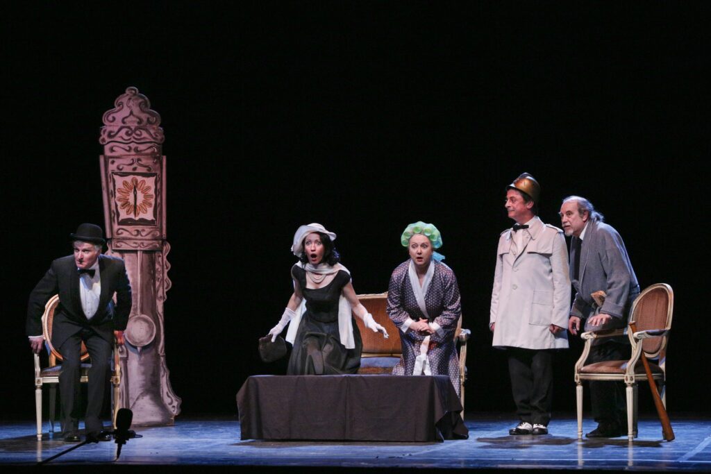 teatrodelledieci_produzioni_cantatrice_calva_3